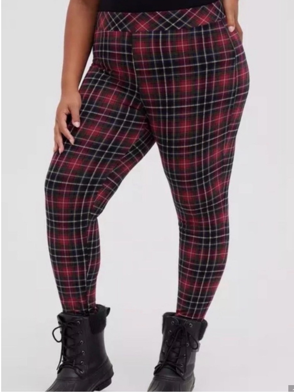 Torrid Size 2 (2X) Red Plaid Pixie Skinny Ankle Pants